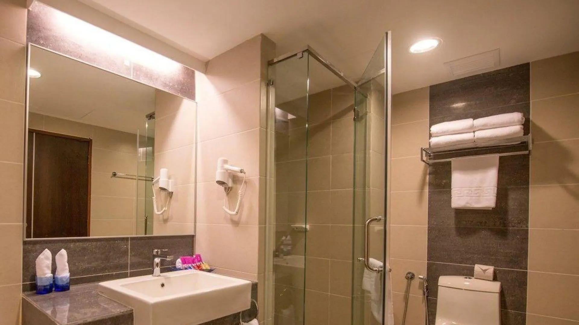 Adya Hotel Langkawi Kuah 4*,